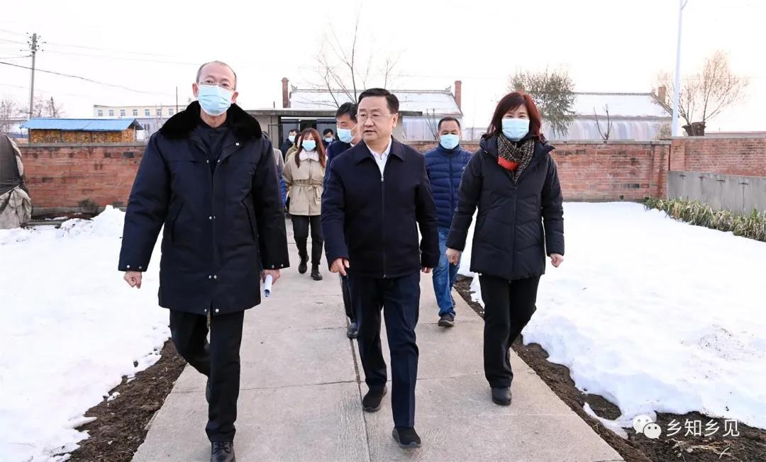 遼寧省委常委、沈陽(yáng)市委書(shū)記王新偉部署農(nóng)村廁改工作：難度再大也要往前闖